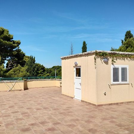 Old Captain'S Apartments - In A Pine Wood By The Sea And Tennis Courts Spalato Esterno foto
