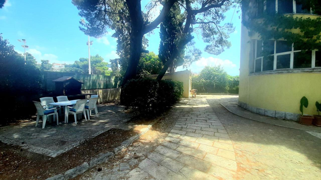 Old Captain'S Apartments - In A Pine Wood By The Sea And Tennis Courts Spalato Esterno foto