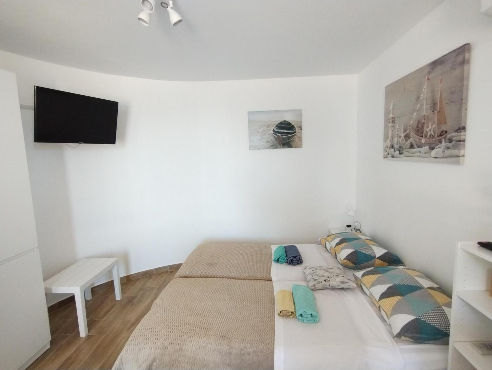Old Captain'S Apartments - In A Pine Wood By The Sea And Tennis Courts Spalato Esterno foto